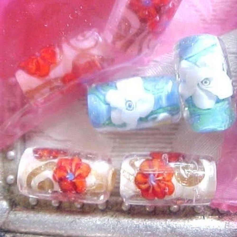 2 Vintage Czech Handmade Glass Lampwork Beads Blue White Daisy Flowers Floral